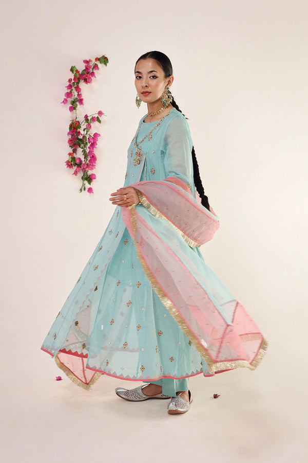 Mahrani Opulent Ensemble