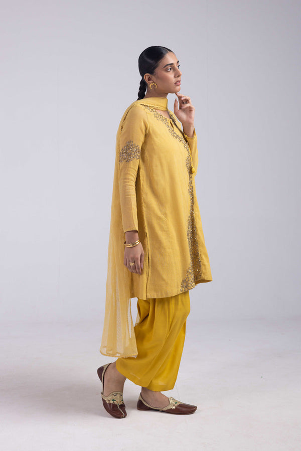 Zahra Hand-Embroidered Ensemble