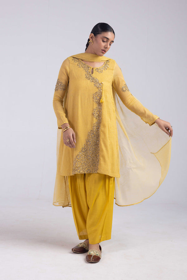 Zahra Hand-Embroidered Ensemble