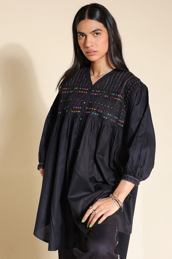 Color Waves Pleated Top