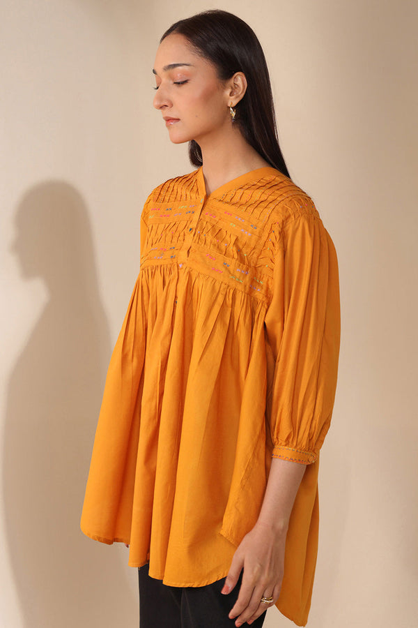 Color Waves Pleated Top