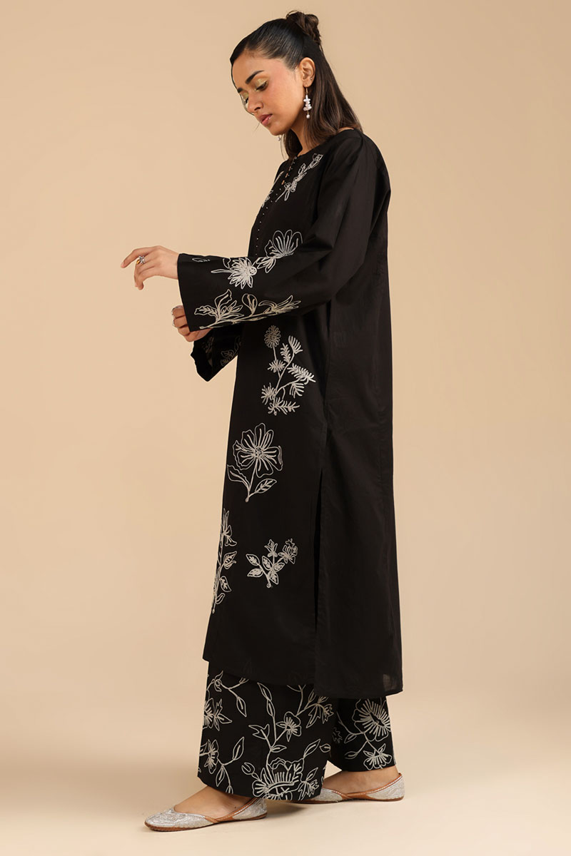 Embroidered Mari Whisper Set