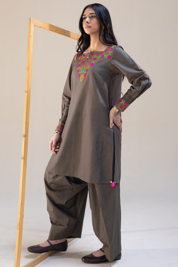 Pyari Paras Cross-Stitch Set