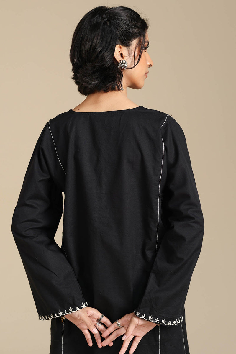 Phool Embroidered Kurta