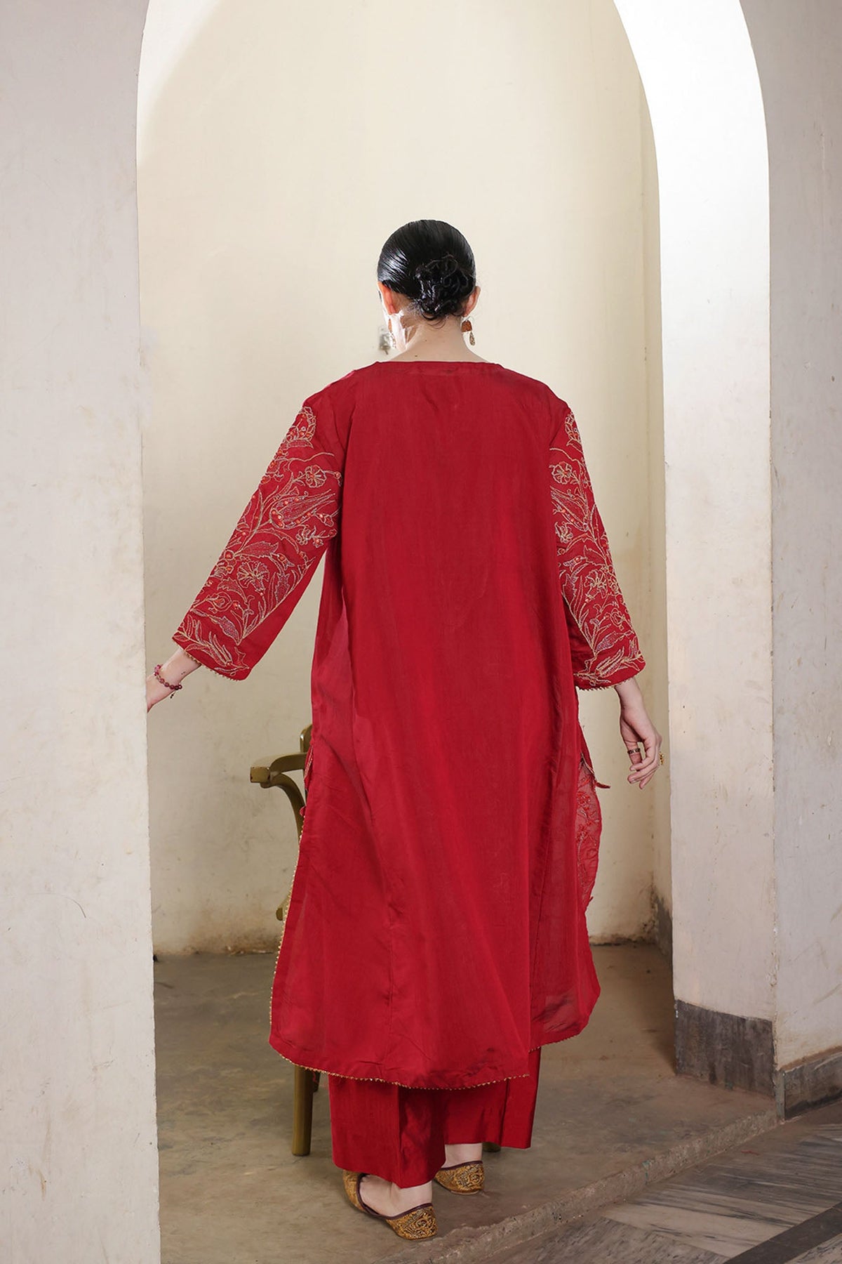 Embroidered Crimson Rose Set