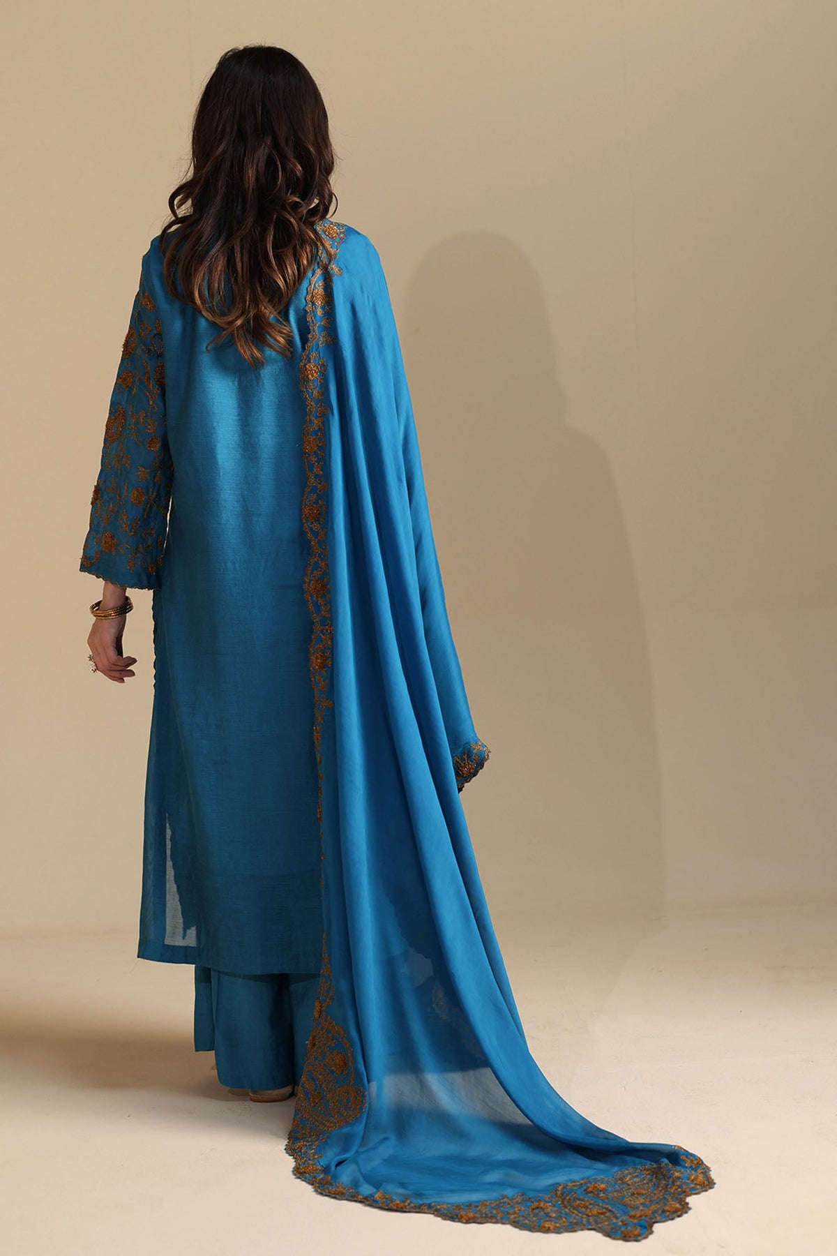 Zar Naqsh Embroidered Ensemble