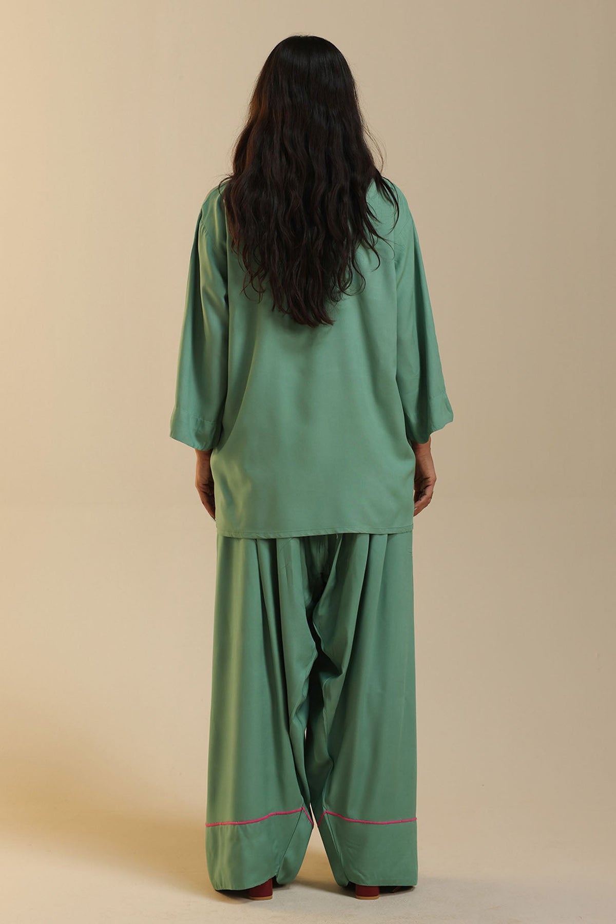 Homebody Embroidered Set