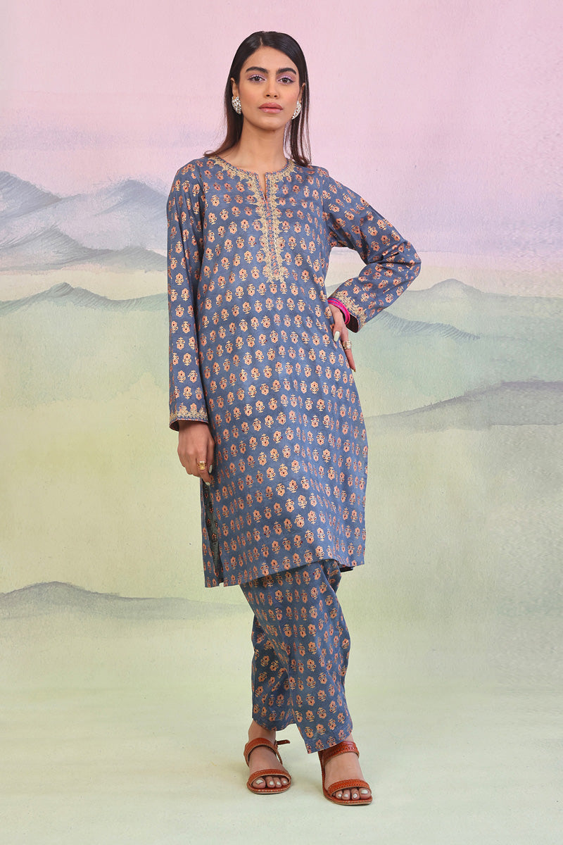 Sunehri Shalwar Kameez