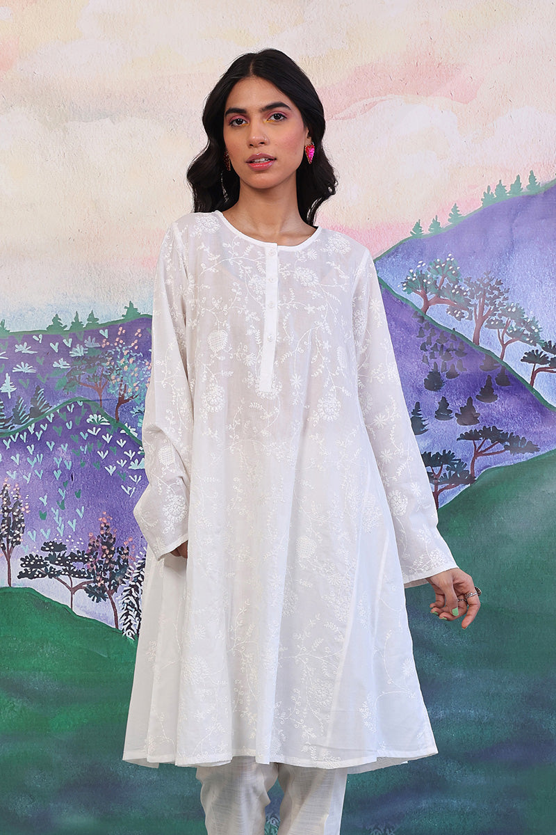 Bahar Embroidered Safaida Kurta