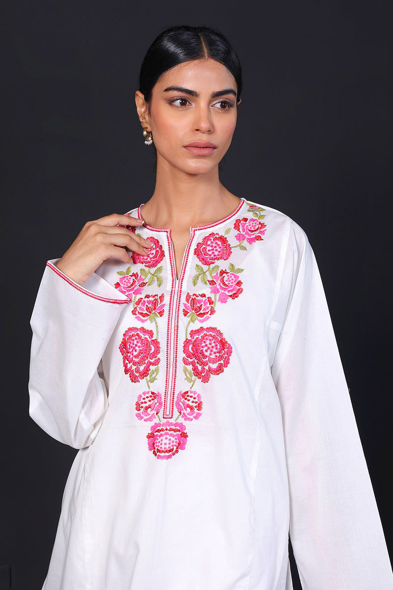 Gul Meena Floral embroidered Kurti