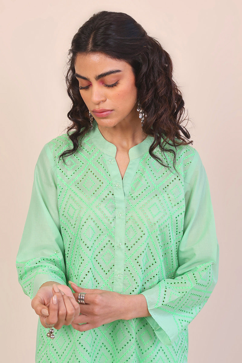 Summer Breeze Embroidered Set