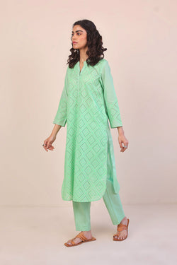 Summer Breeze Embroidered Set