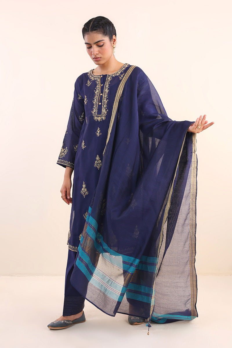 Shehzaadi Embrodiered Suit