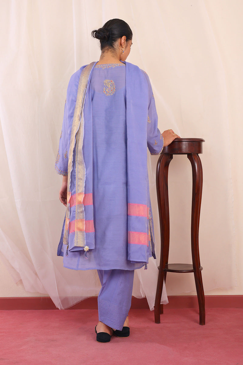 Shehzaadi Embrodiered Suit