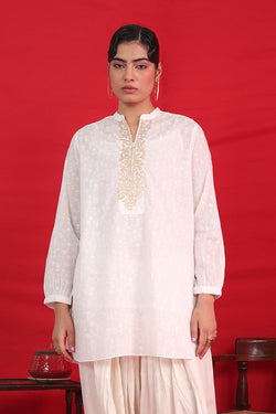 Shadab Kausar Kurti