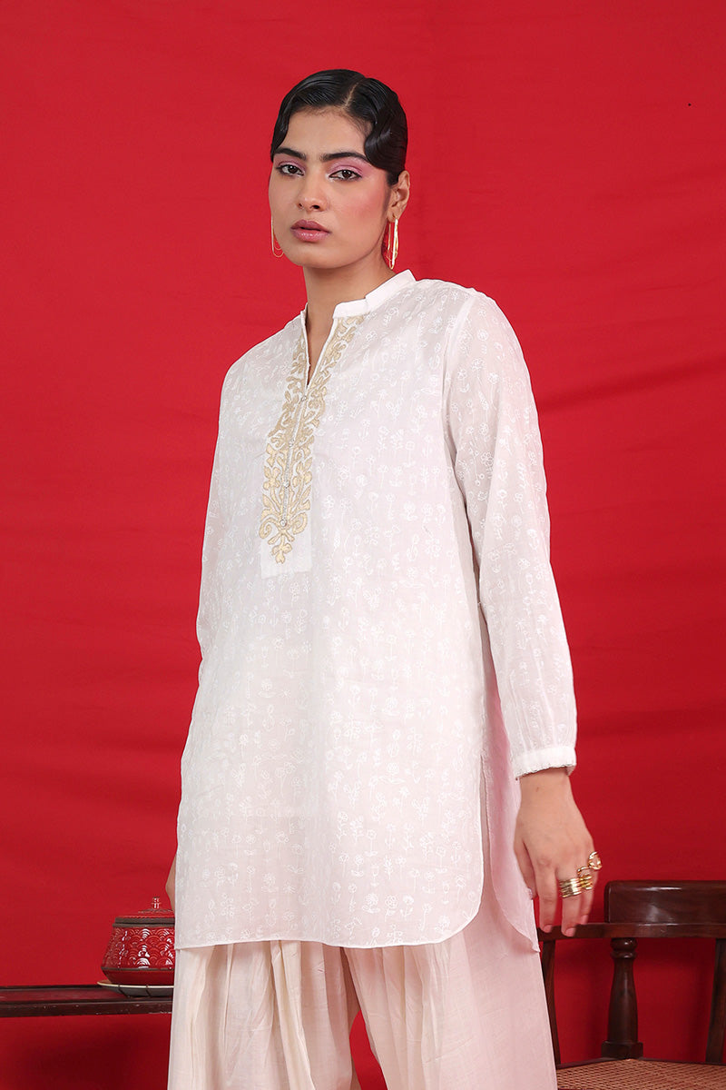 Shadab Kausar Kurti