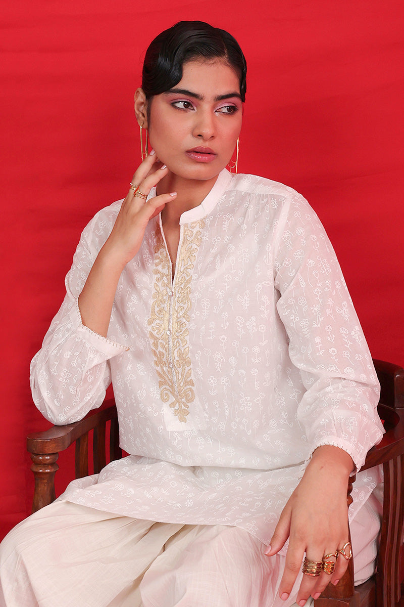 Shadab Kausar Kurti