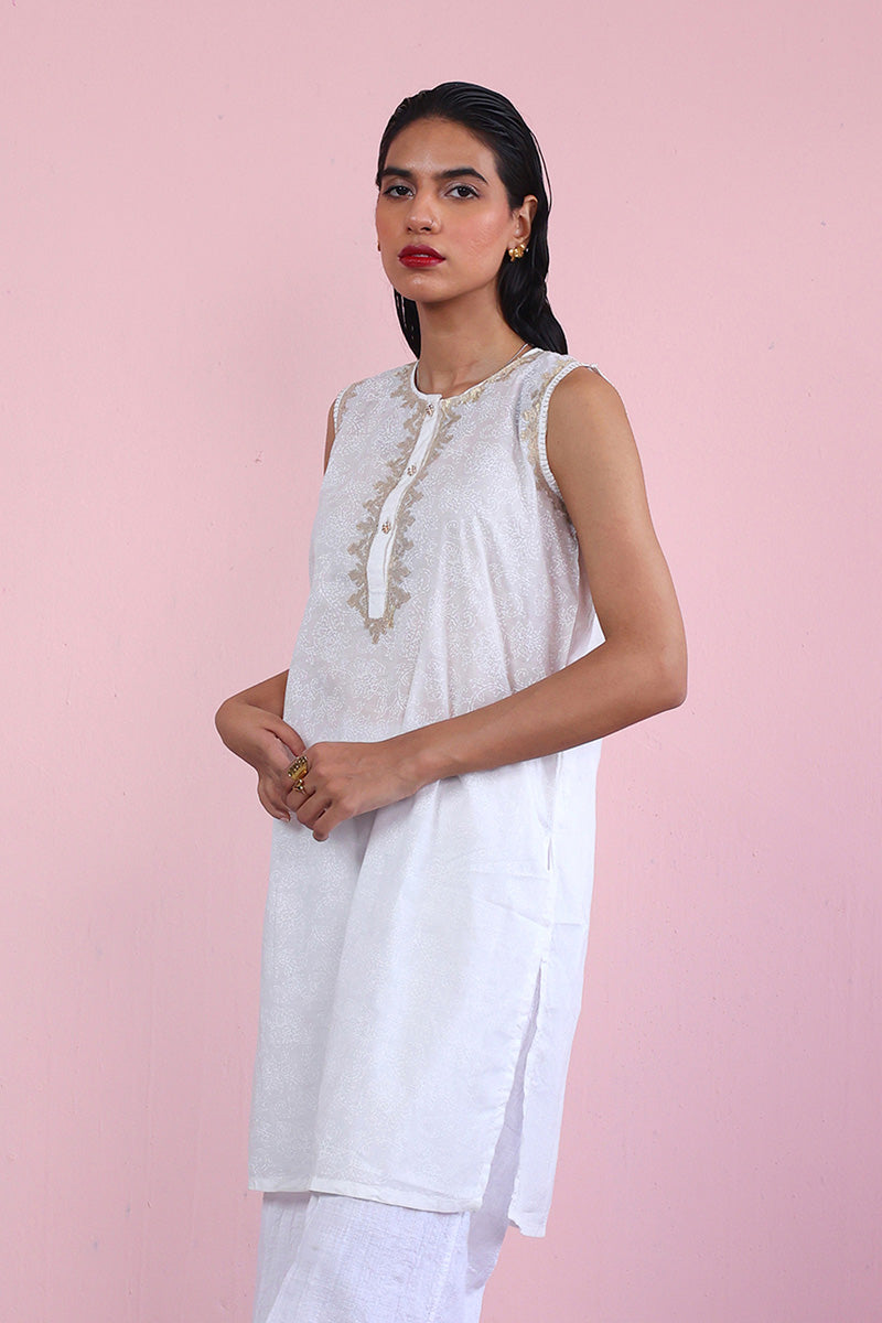 Kausar Kurti