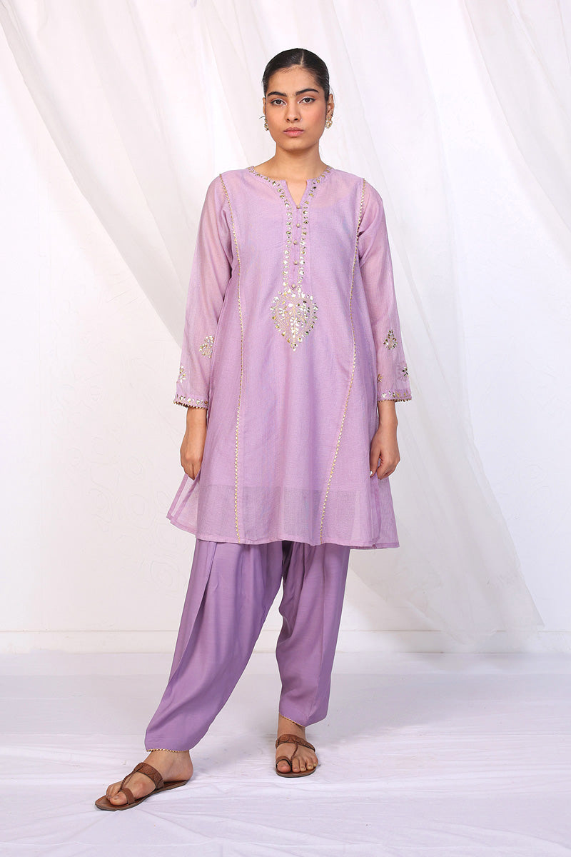 Nigar Kamdani Suit