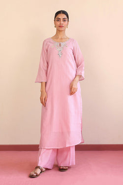 Nigar Kamdani Suit