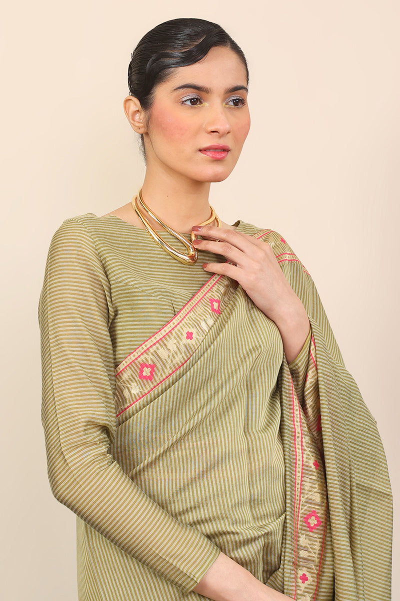 Pathani Peekaboo Sari