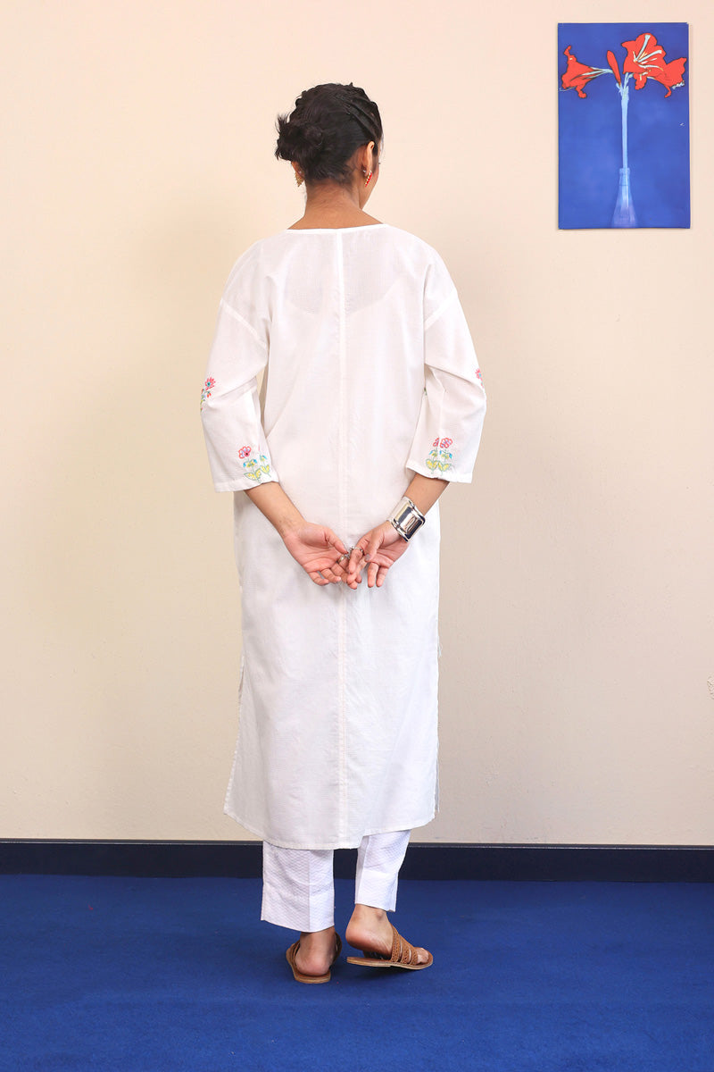 Bageecha Hand Embroidered Kurta