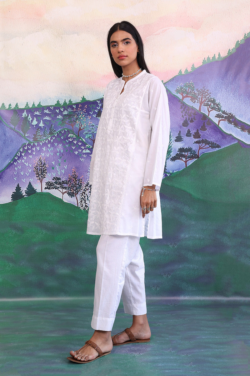 N K R Embroidered Kurta