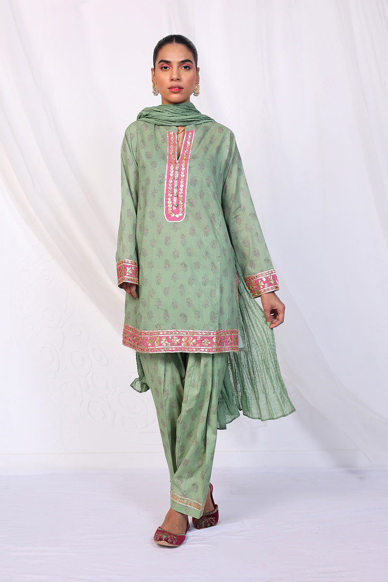 Timeless Romance Gota 3-Piece Suit