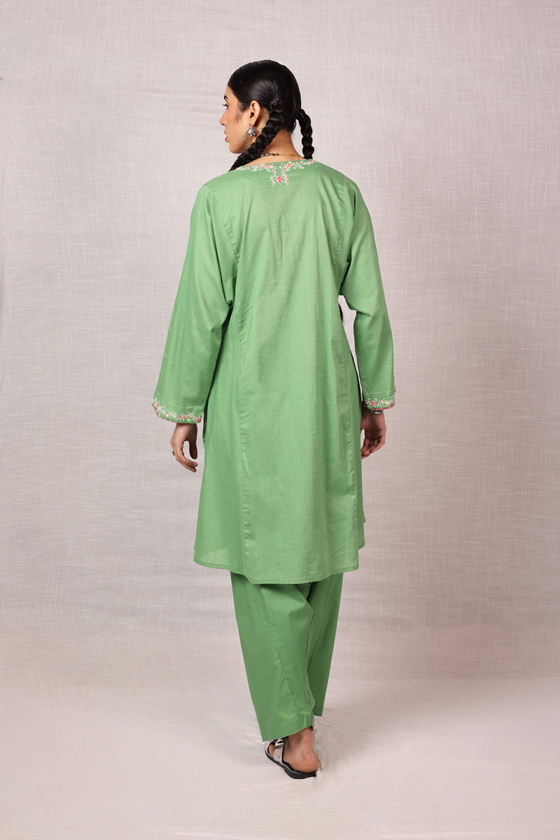 Waadi-e-Farhang Suit