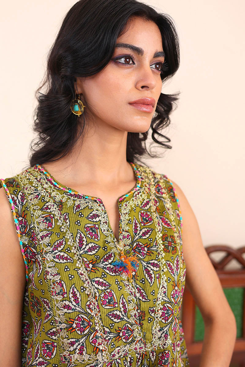 Turkksh Delight Embroidered 2-Piece