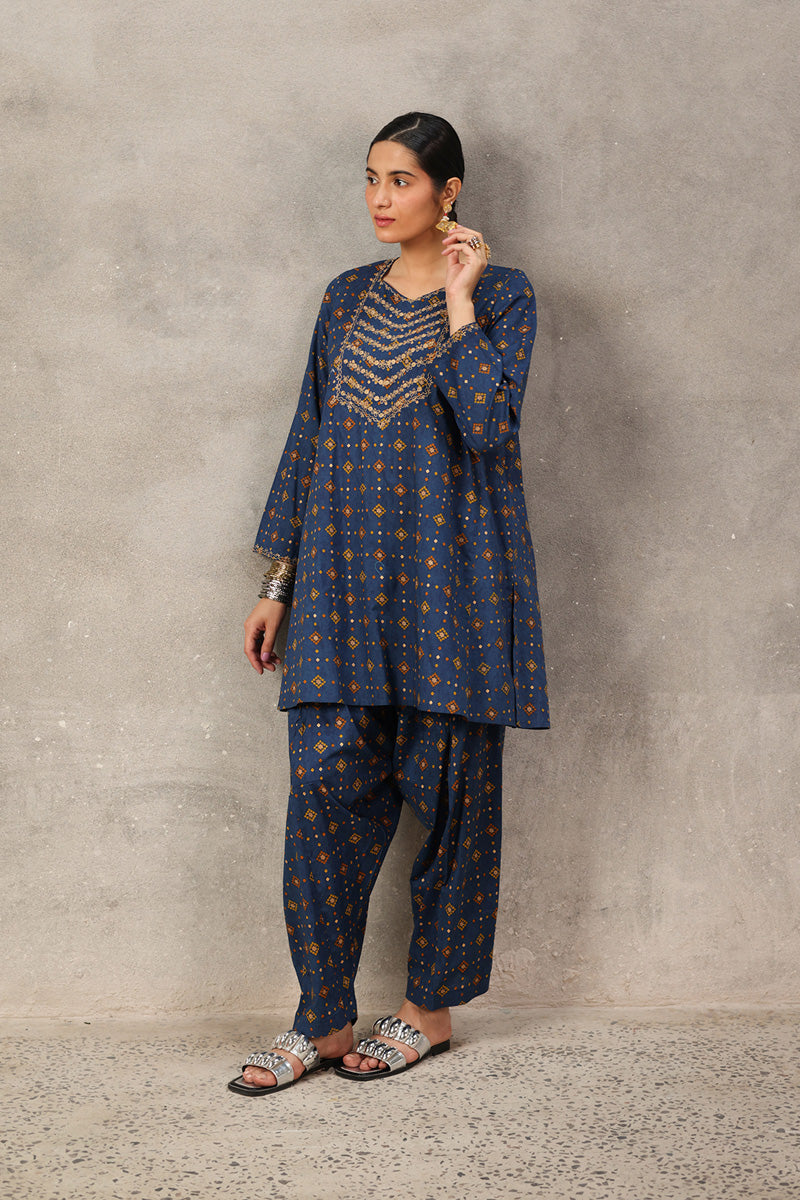 Aari Chunari Charm Ensemble