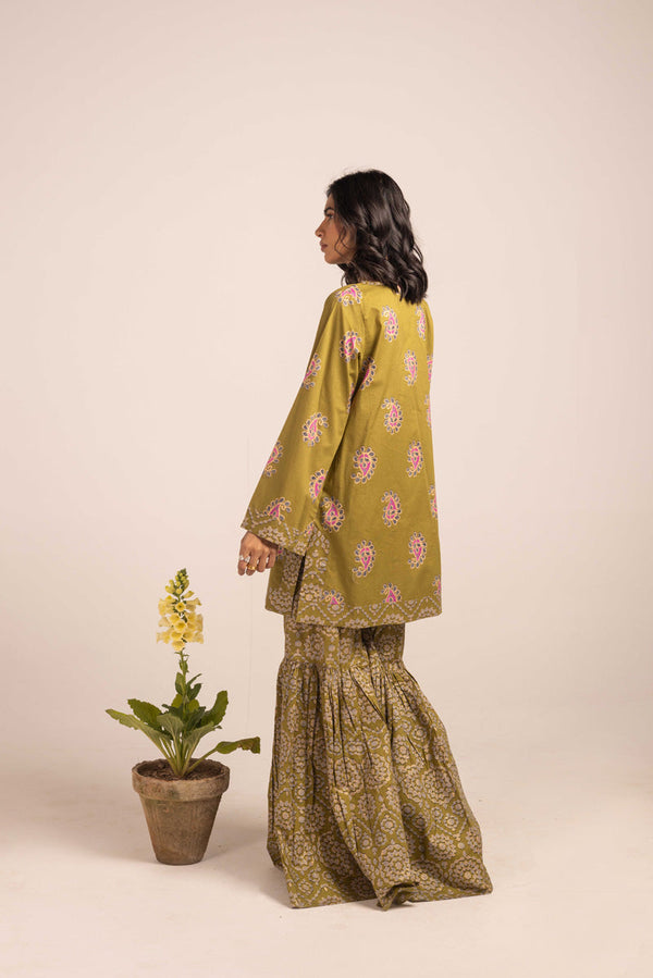 Gotta Glow Gharara Ensemble