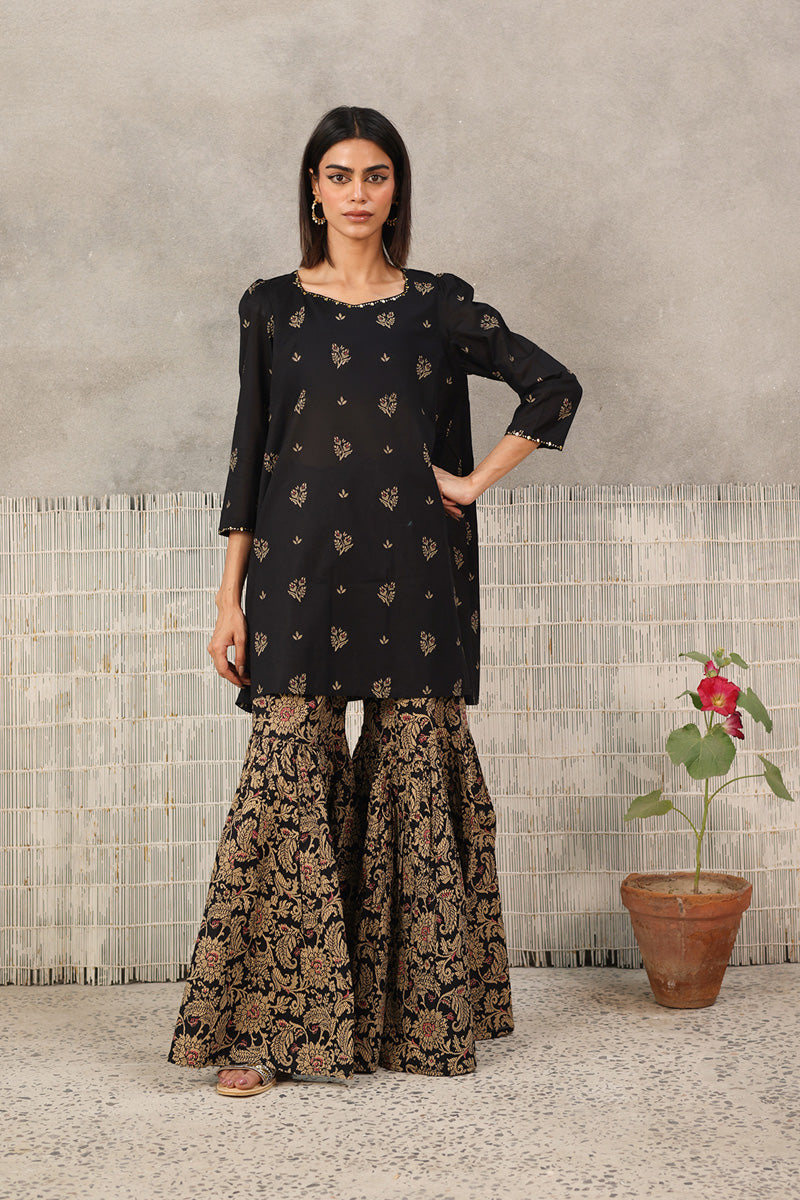 Jacquard Majesty Gharara Suit