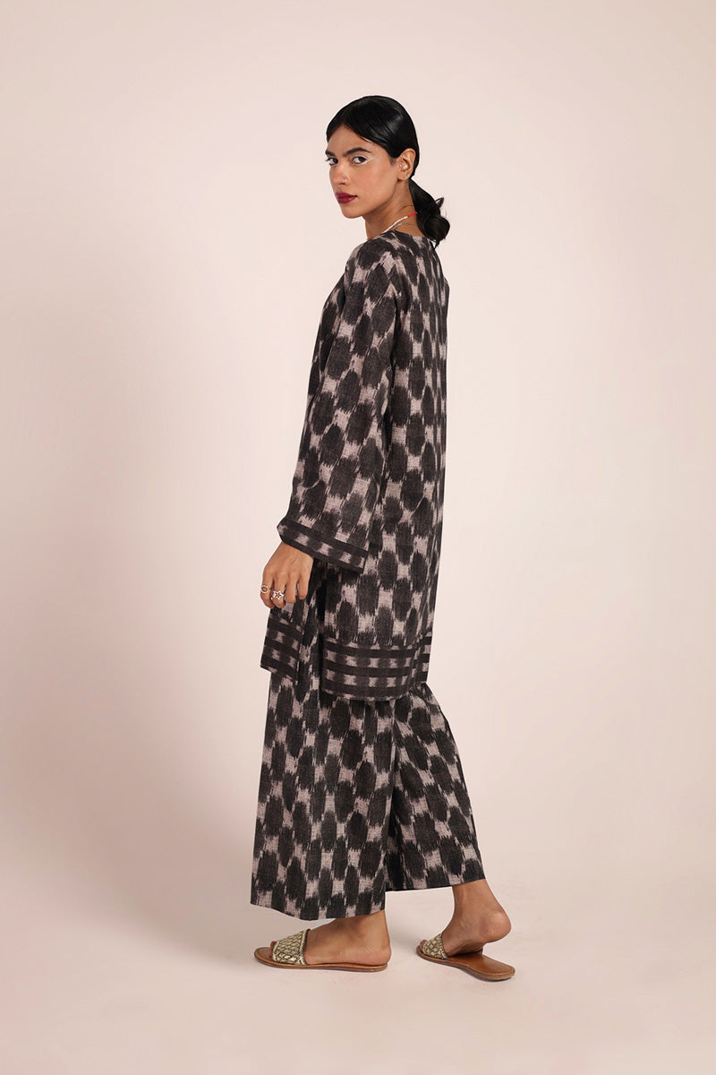 Ikat Illusion Ensemble