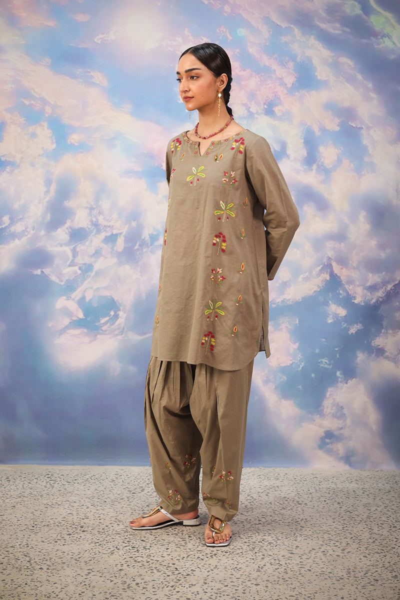 Chamba Rumal Ornate Suit