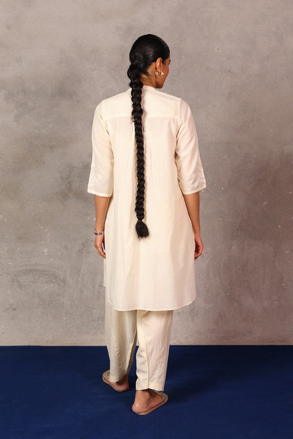 Nureh Safaid Dastan Set