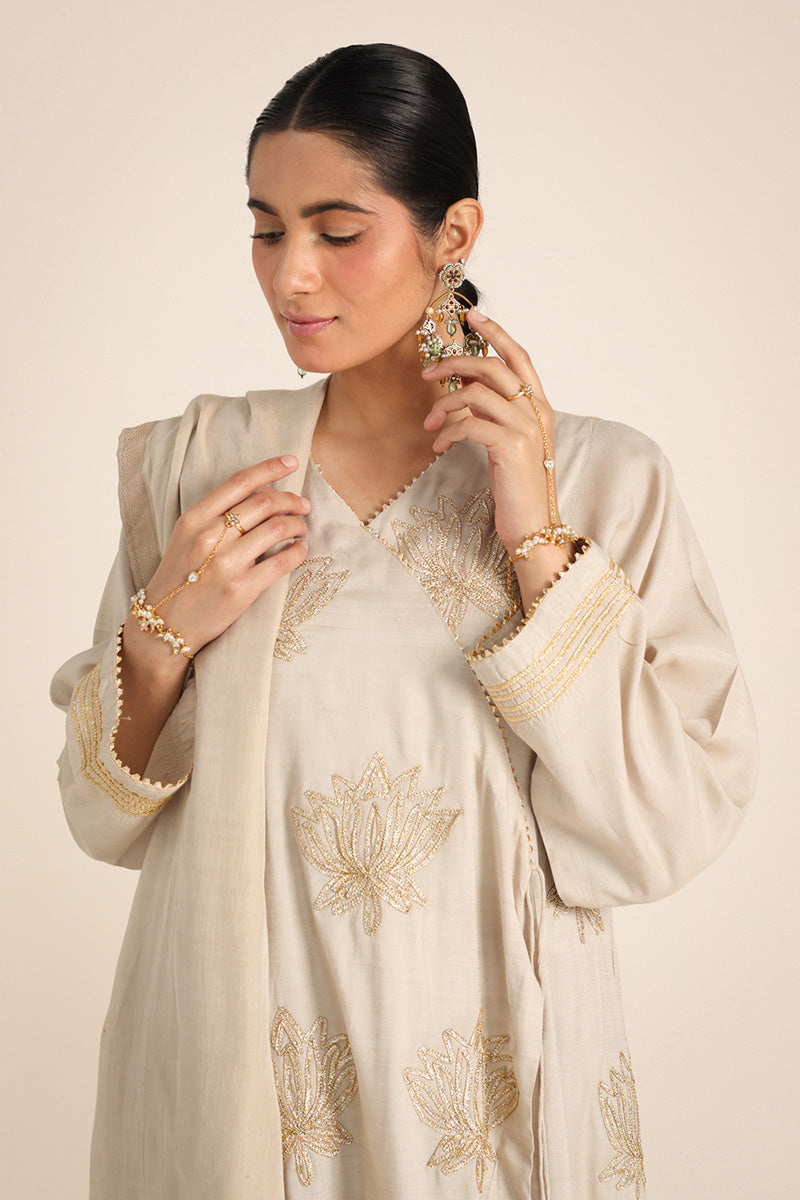 Zareen Kamal Dastan Suit