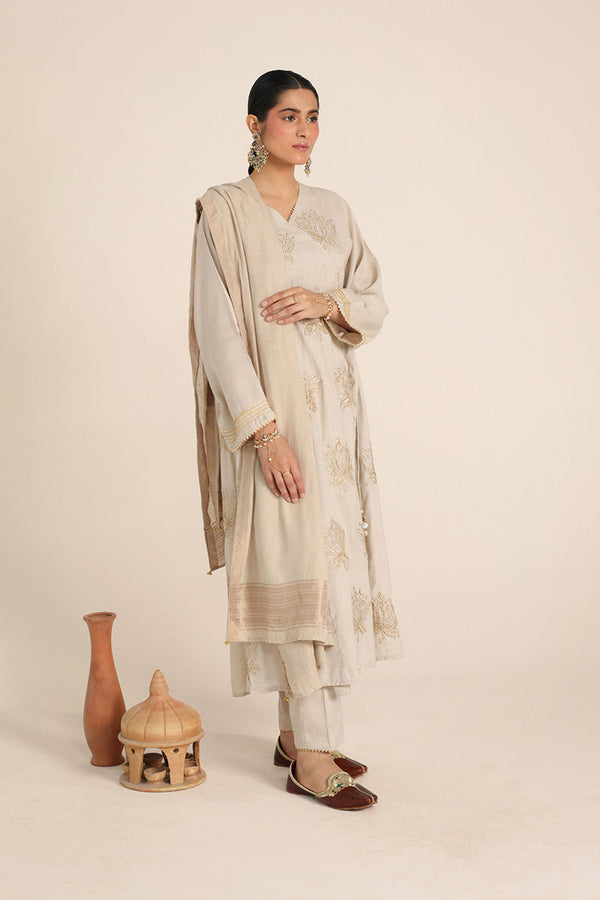 Zareen Kamal Dastan Suit