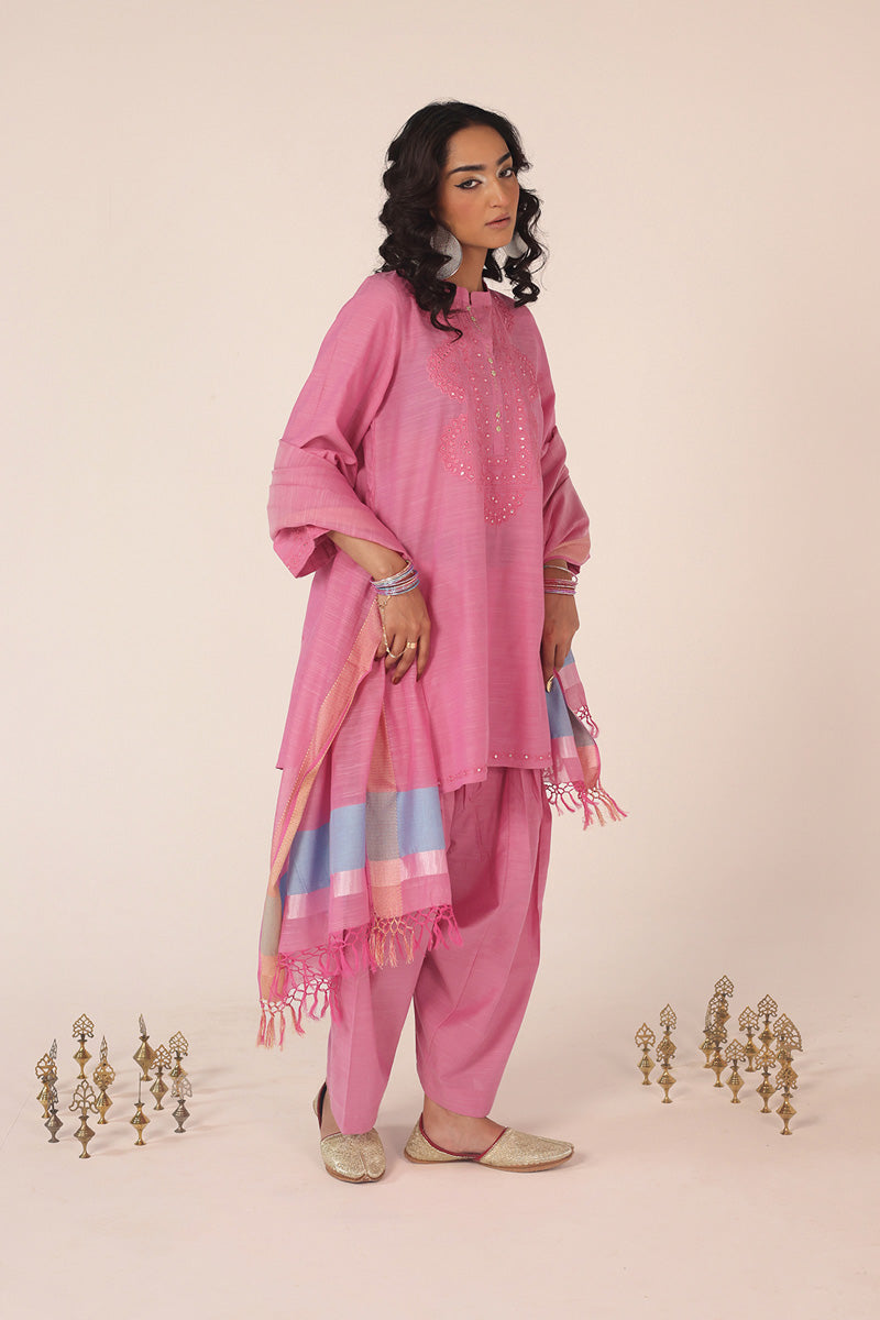 Aina Jhalak Suit