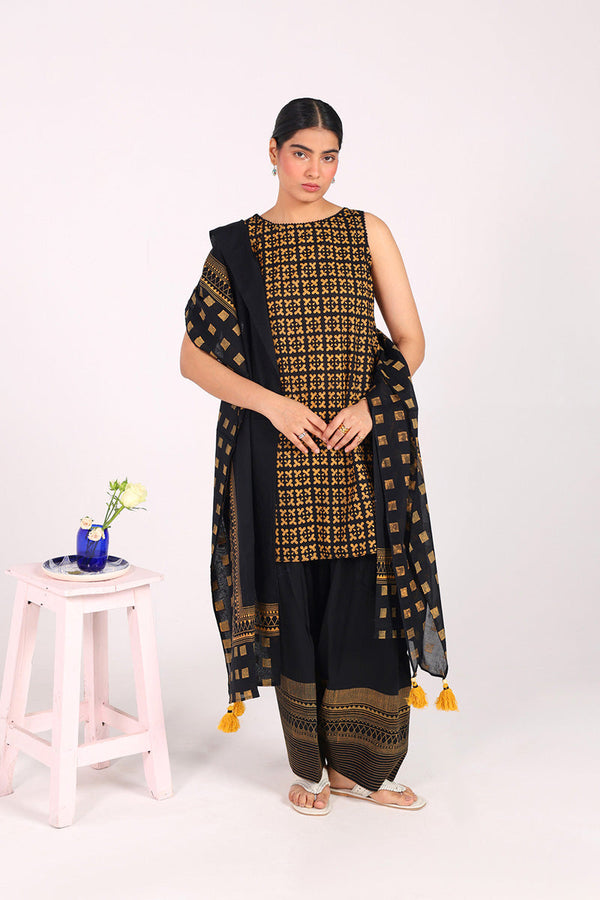 African Charm Block-Print Heritage Ensemble