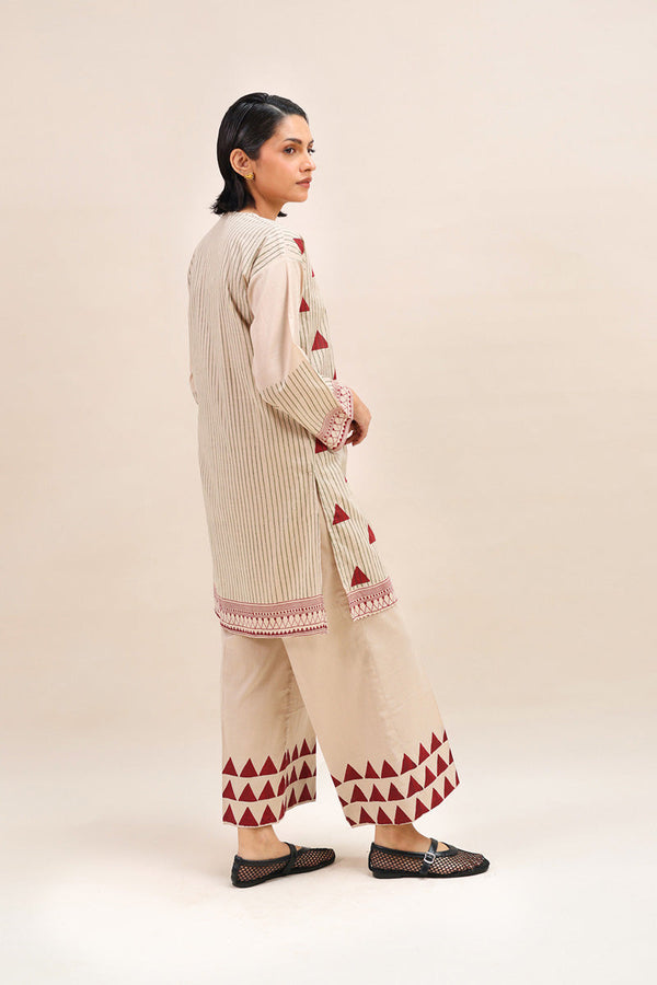 Black-Printed African Charm Duo