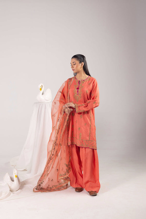 Hues of Red Golden Weave 3 Piece