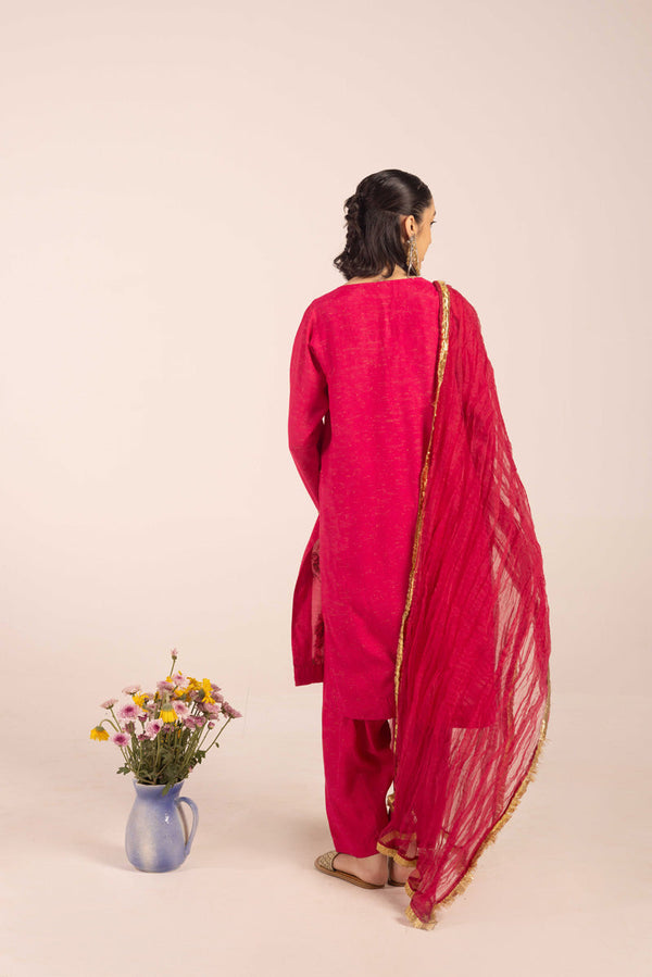 Hues of Red Nazakat 3 piece