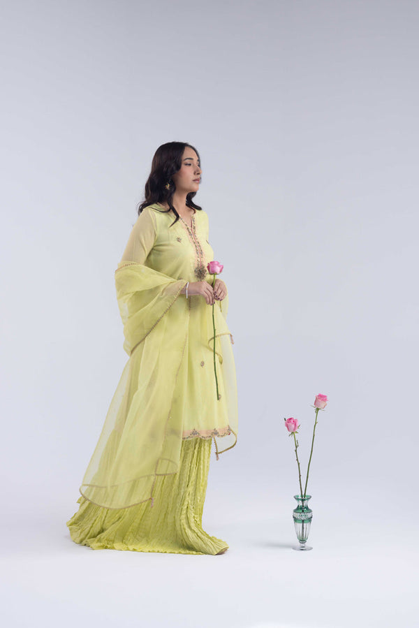 Mahrani Naqsh-e-Zar 3 Piece Suit