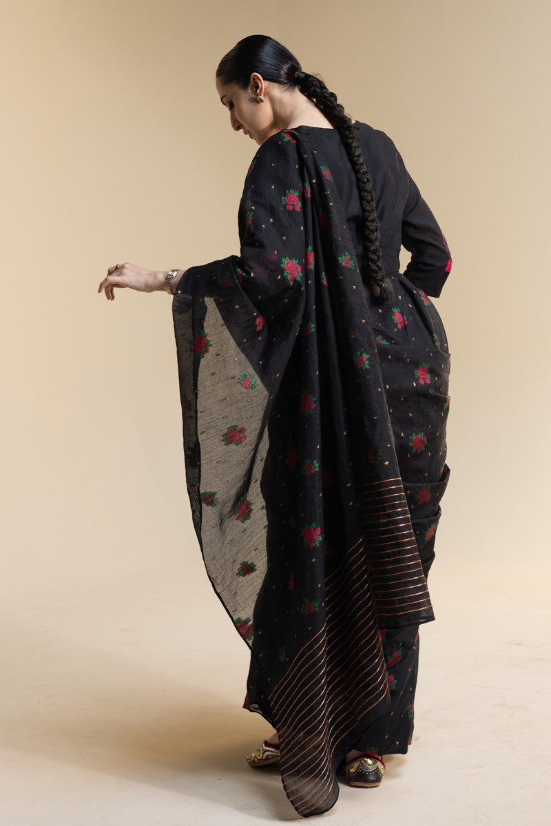 Golden Rose Jacquard Saree