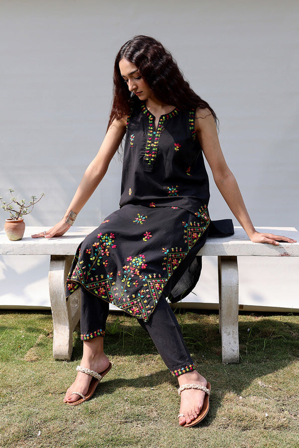Hand Embroidered Patti Set