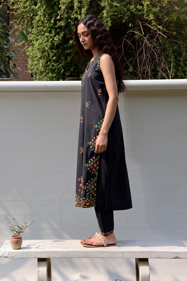 Hand Embroidered Patti Set