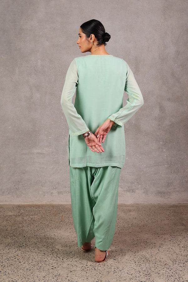 Efflorescence Petaline Ensemble