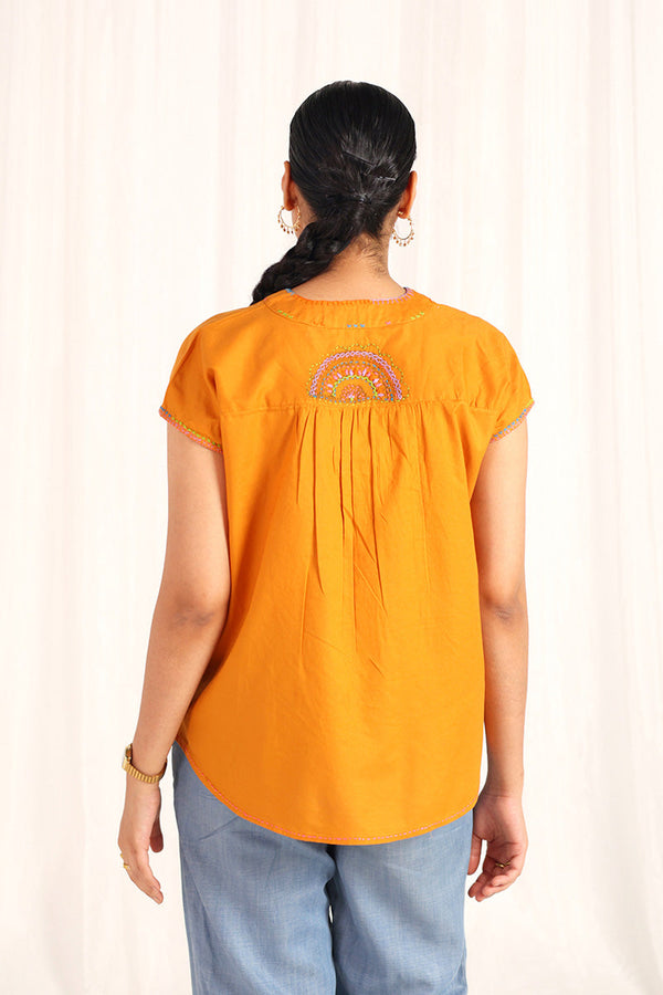 Color Waves Cascade Top