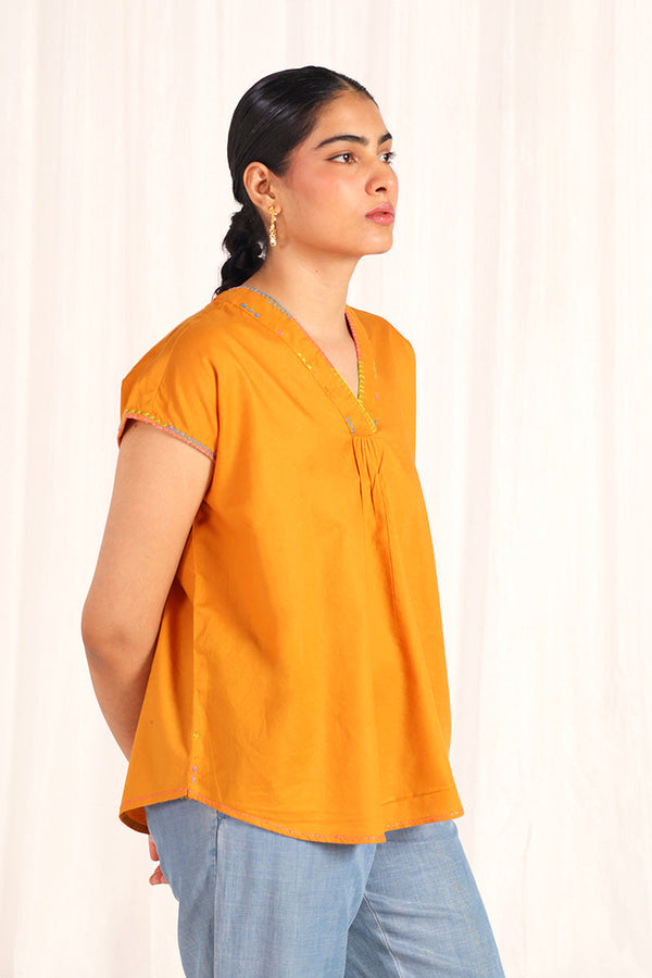 Color Waves Cascade Top